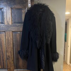 Black Faux-Fur Trim Trench Coat with Plush Collar